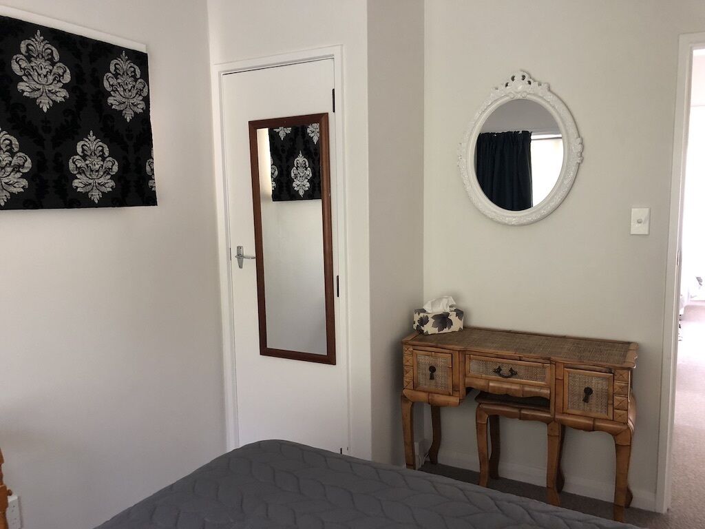 2 slaapkamers, een strijkplank/strijkijzer, gratis wifi, beddengoed