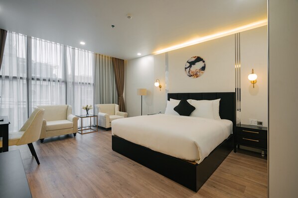 Chambre Double Supérieure, 1 très grand lit, vue ville