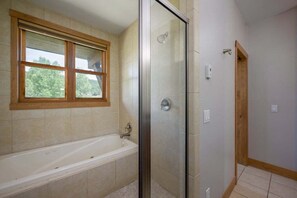 Hair dryer, towels - Overlook the River, Walk To Town & Hot Springs (Pagosa Springs)