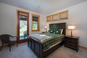 3 bedrooms, desk, iron/ironing board, free WiFi - Overlook the River, Walk To Town & Hot Springs (Pagosa Springs)