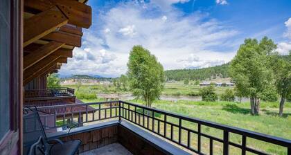 Overlook the River, Walk To Town & Hot Springs