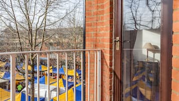 Apartment (1 Bedroom) | Balcony view