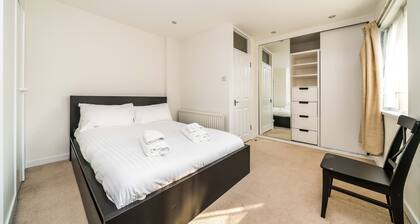 2 Bedroom Flat in Heart of Battersea near Station