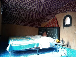 Caja de seguridad en la habitación, wifi gratis y ropa de cama