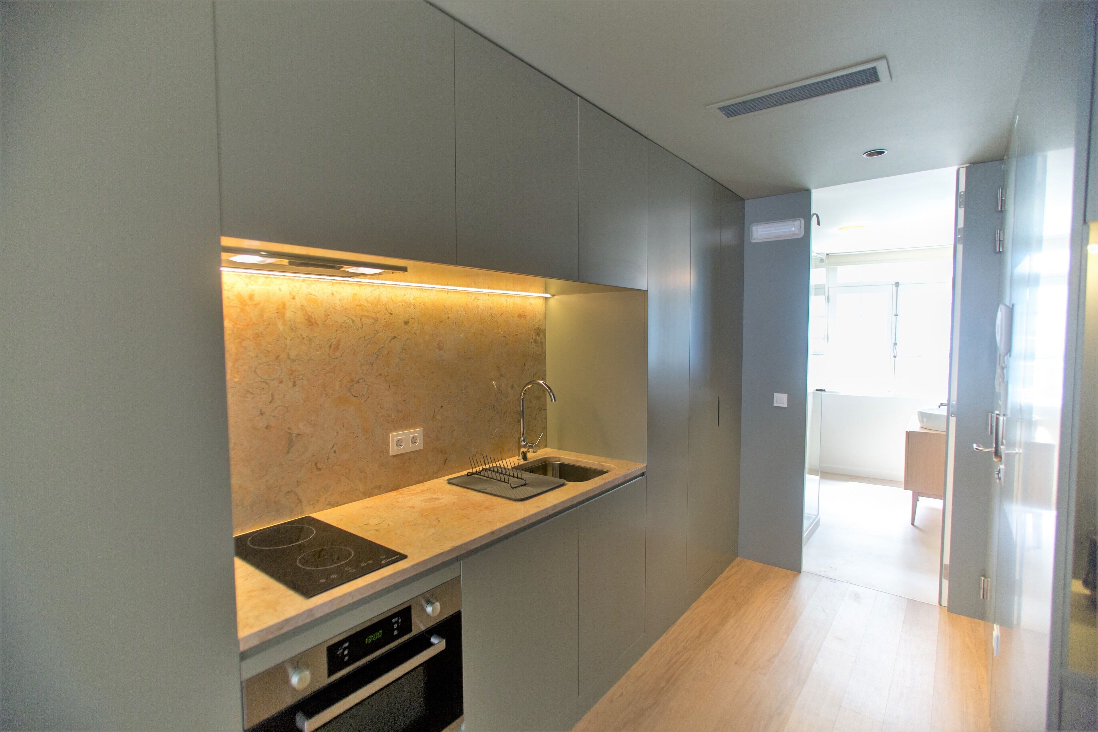 Refrigerador, microondas, horno, placa de cocina