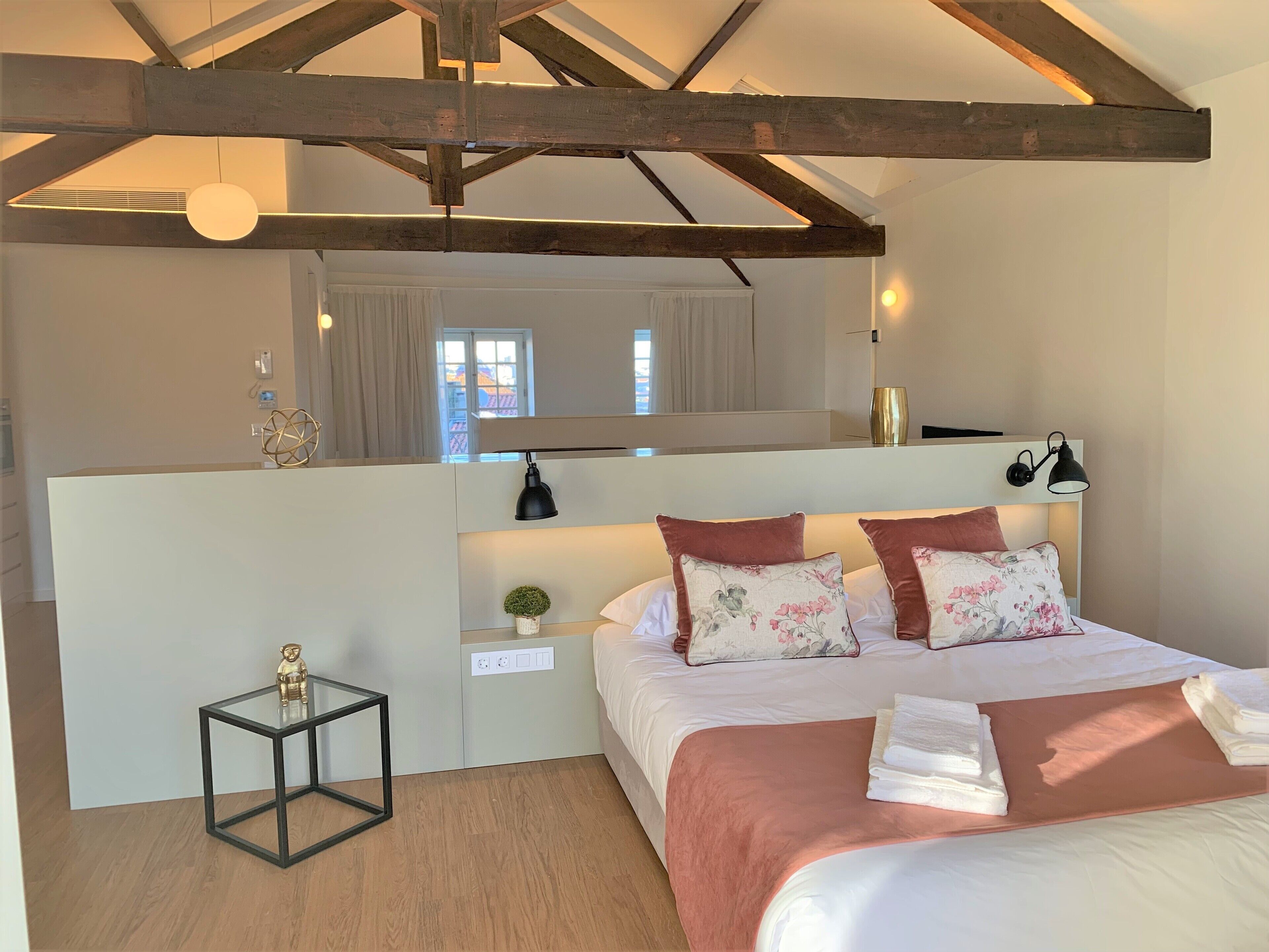 Habitación Premium doble, balcón, vistas a la ciudad (Prime 7) | Ropa de cama de alta calidad y edredones de plumas