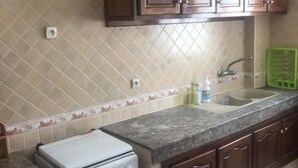 Apartment, 2 Bedrooms | Private kitchen - Appartement Meriem (Casablanca)