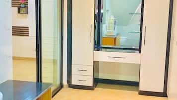 Presidential Twin Room | Bathroom