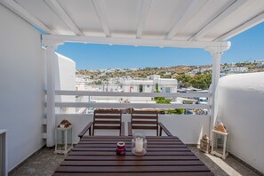 House, 2 Bedrooms | Terrace/patio