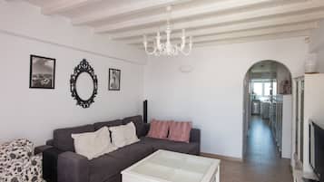 Hus, 2 soverom | Oppholdsrom | Flatskjerm-TV