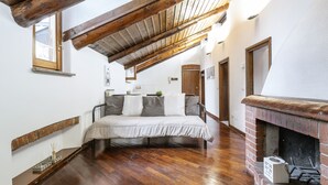 Apartment, 2 Schlafzimmer | Wohnbereich