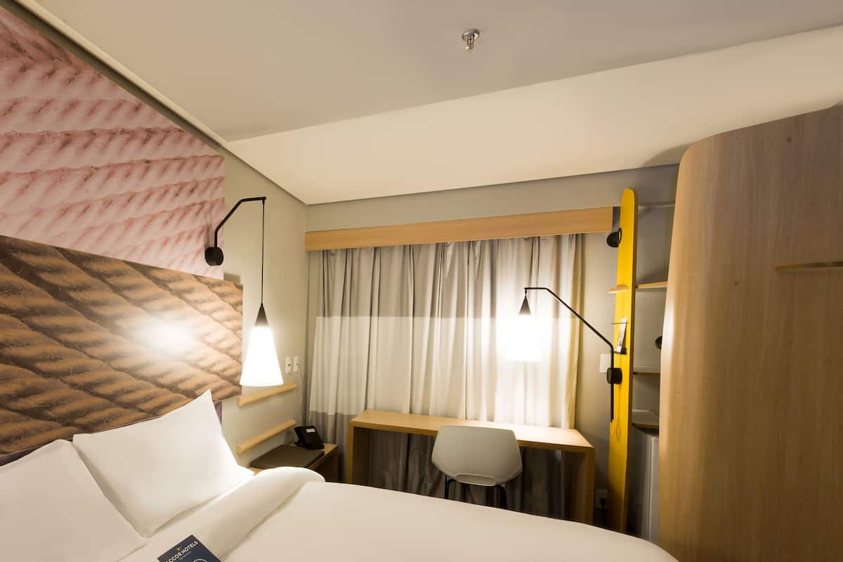 Standardzimmer, 1 Doppelbett | Kostenloses WLAN, Bettwäsche