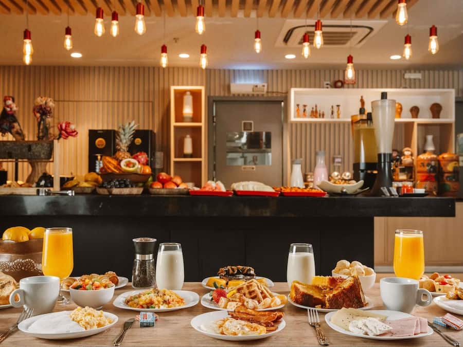 Desayuno buffet todos los días (con cargo)