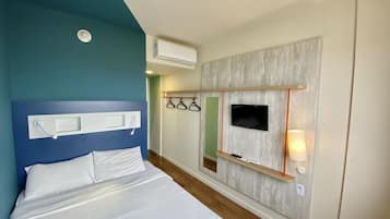Standard Room, 1 Double Bed, Non Smoking | 1 bedroom, minibar, in-room safe, desk