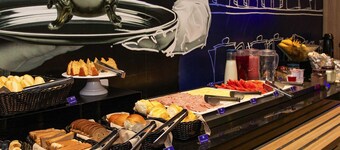 伊塔佩魯納宜必思快捷飯店