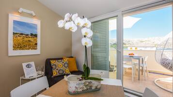 Apartment, 1 Schlafzimmer (7) | Eigene Küche | Kühlschrank, Mikrowelle, Herdplatte, Kochgeschirr/Geschirr/Besteck