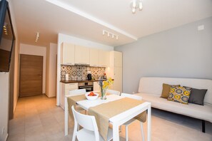 Apartment, 1 Schlafzimmer (5) | Essbereich im Zimmer