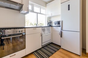 公寓, 2 間臥室 | 私人廚房 | 大型雪櫃/冰箱、微波爐、焗爐、爐具