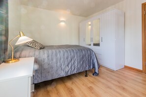 Apartment, 2 Bedrooms | Blackout drapes, free WiFi, bed sheets - Central Apartment (Selfoss)