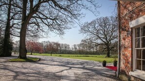Exterior detail - Singleton Lodge Country House Hotel (Poulton-le-Fylde)