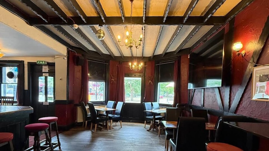 OYO The Watermans Arms Hersham