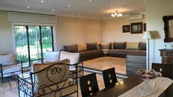 Villa | Living area | Plasma TV