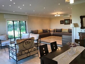 Villa | Living area | Plasma TV - Villa Je Rêve (Tangier)