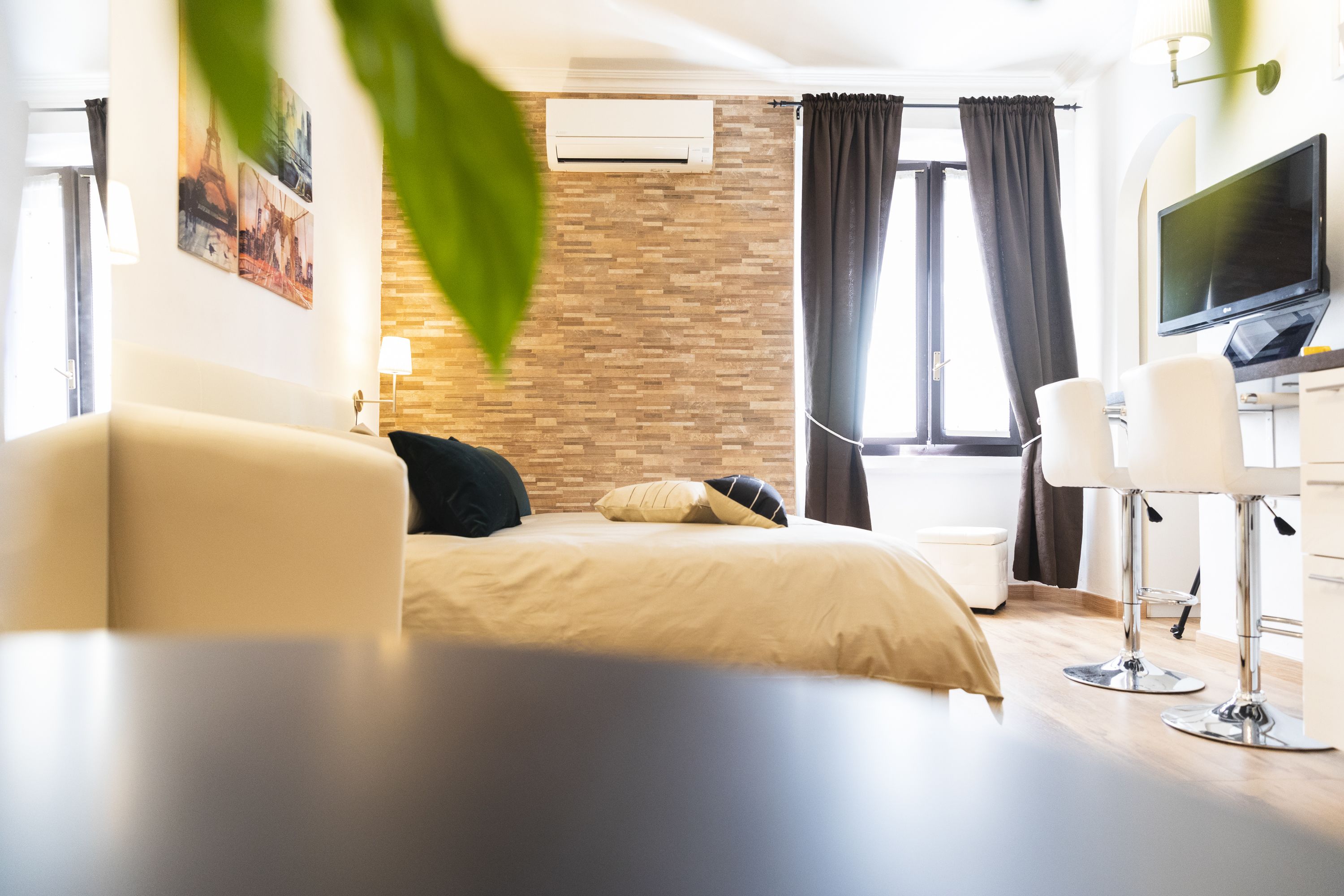 Studio | Desk, iron/ironing board, free WiFi, bed sheets