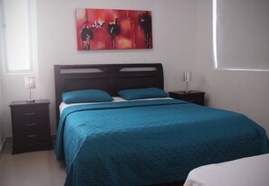 In-room safe, iron/ironing board, free WiFi, bed sheets - Palmetto 1601 (Cartagena)