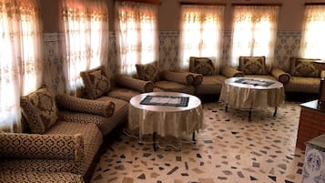 Vila | Area keluarga | Televisi plasma 32-inci dengan saluran TV satelit dan TV