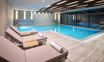 Una piscina techada