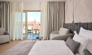 Deluxe double room with balcony | Premium bedding, down comforters, pillowtop beds, in-room safe -  Aminess Florian & Godler Hotel  (Karlovac)