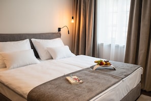 Comfort Double or Twin Room, 1 Bedroom, Private Bathroom, Garden View | Premium bedding, down duvets, pillow-top beds, in-room safe