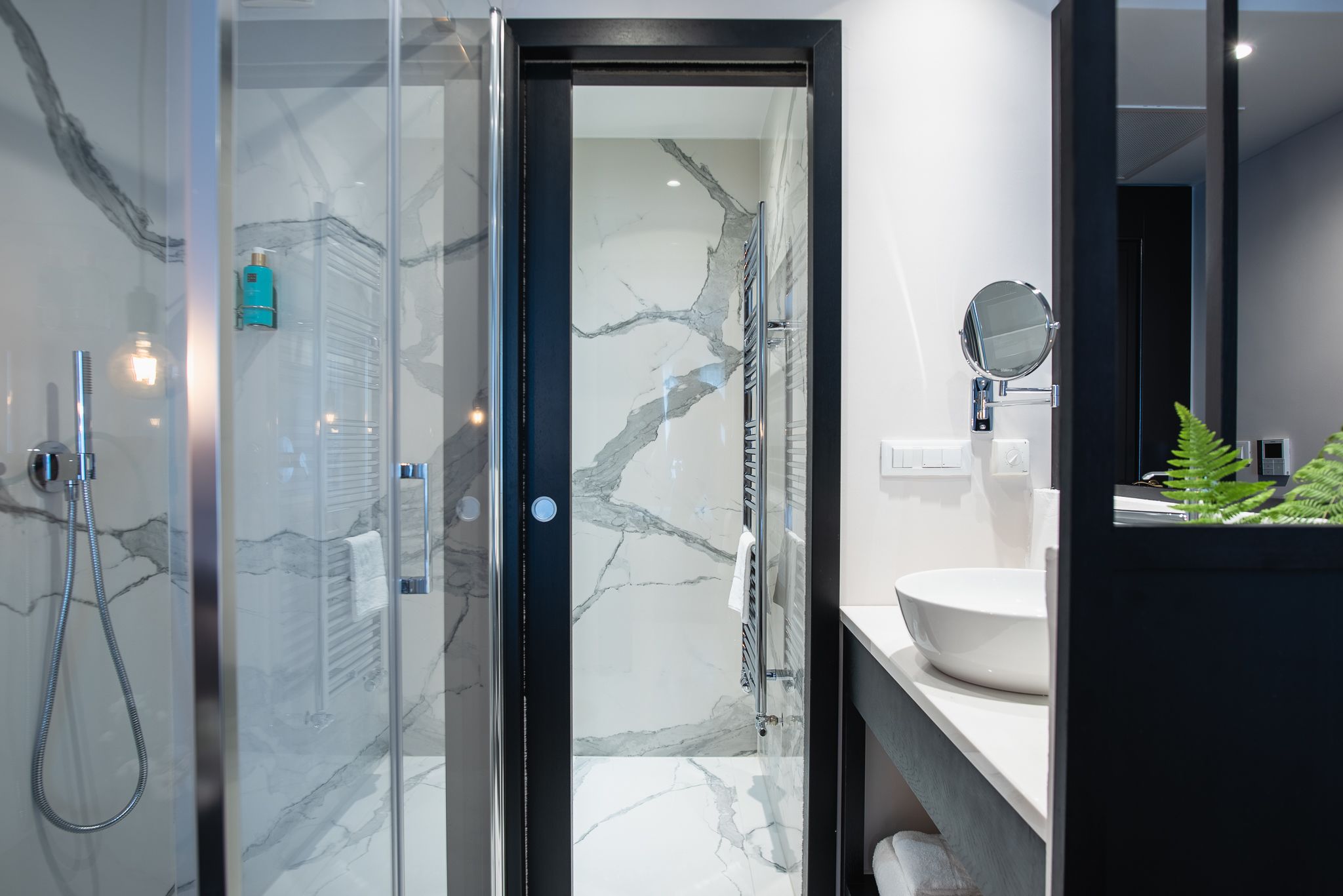 comfort double or twin room, 1 bedroom, private bathroom, garden view | bathroom | shower, designer toiletries, hair dryer, dressing gowns