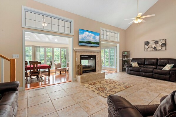 Flat-screen TV, fireplace
