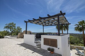Terrace/patio - Villa Angel | 2 Bedrooms | Panoramic Views | Parragil (Loulé)