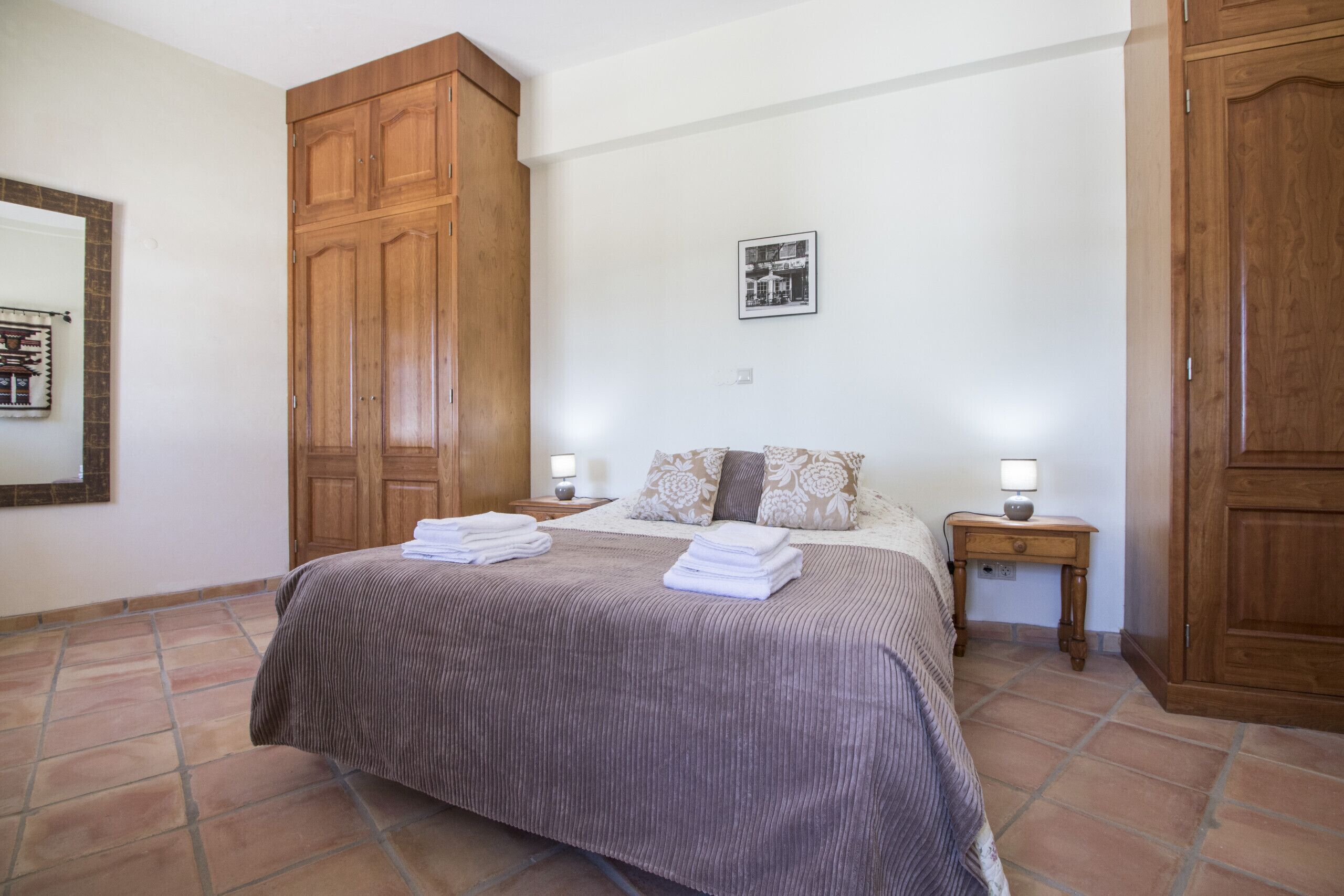 2 chambres, fer et planche à repasser, Wi-Fi gratuit, draps fournis