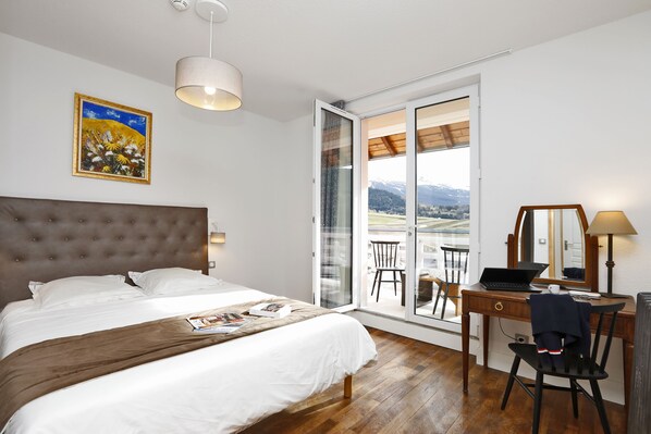 Leilighet, ikke-røyk, fjellutsikt (4 personnes) | Sengetøy av topp kvalitet, individuelt dekorert og individuelt innredet