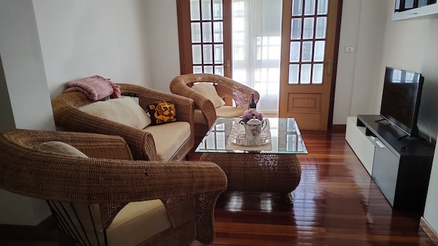 Family Apartment, 4 Bedrooms | Living area | 42-inch flat-screen TV with digital channels, TV - Apartamento San Antonio (Monforte de Lemos)