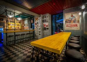 Bar (on property) - The Yard Hostel (Catania)