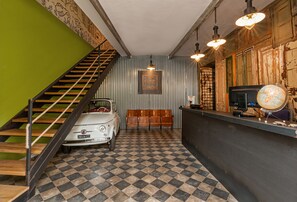 Reception - The Yard Hostel (Catania)