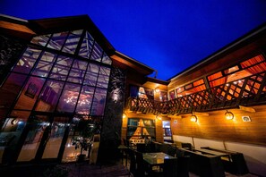 Exterior detail - Hyde Park Hotel (Bishkek)