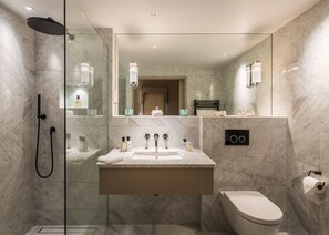 免费洗浴用品、毛巾