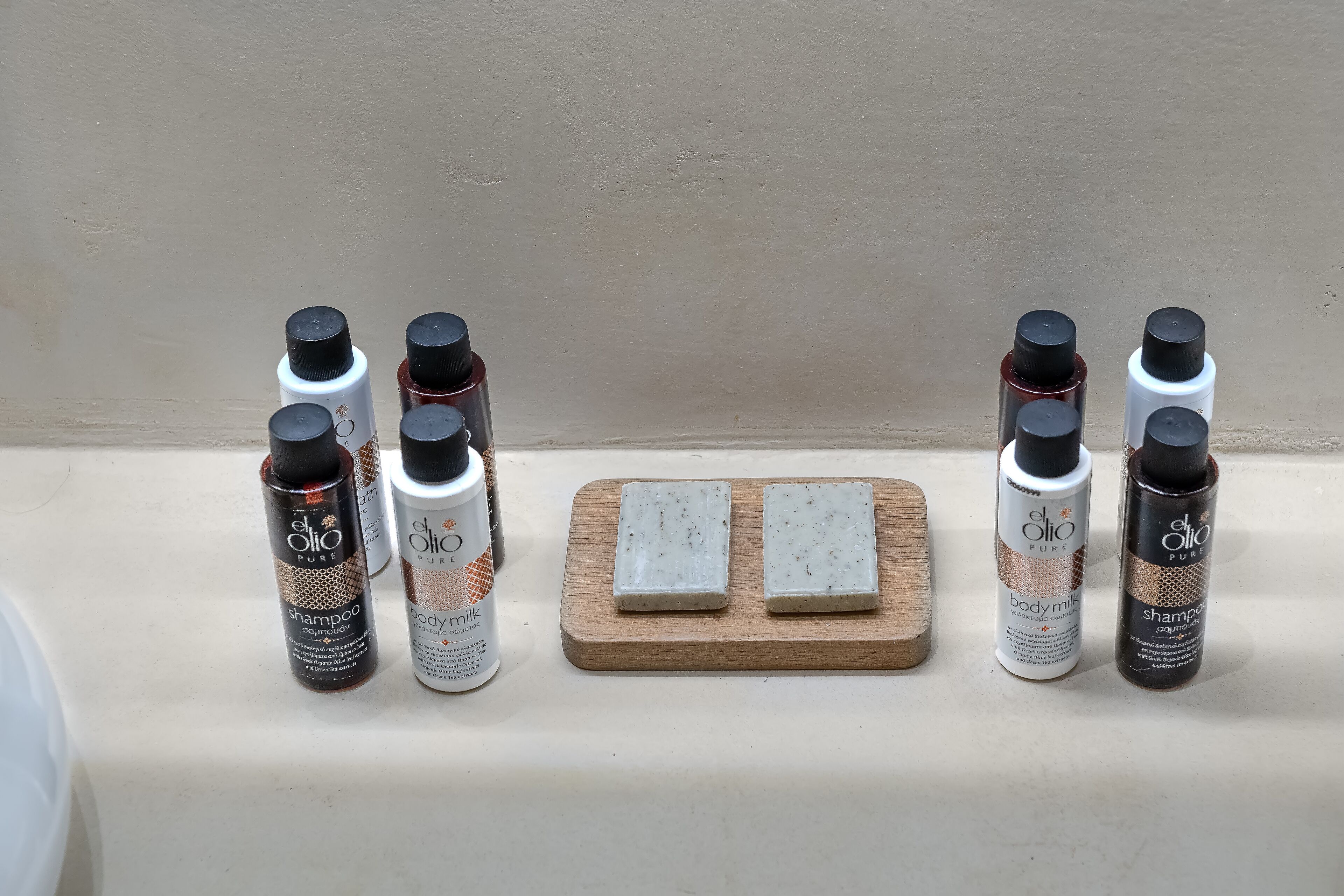 grand suite | bathroom | shower, rainfall showerhead, free toiletries, hair dryer