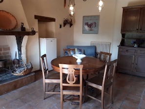Apartment, 2 Bedrooms (Fiordaliso) | Living area - Agriturismo Il Boschetto (Arcevia)