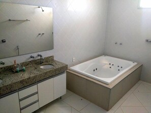 Double Room | Bathroom