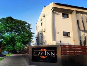 Front of property - Stay Inn Guest House (Maputo)