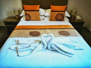 Caja de seguridad en la habitación y decoración personalizada 