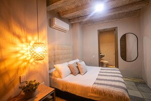 4 bedrooms, in-room safe, free WiFi, bed sheets - Luxury 4 Bedroom Old City House (Cartagena)