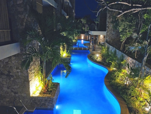 Appartement Deluxe | Piscine | Piscine extérieure